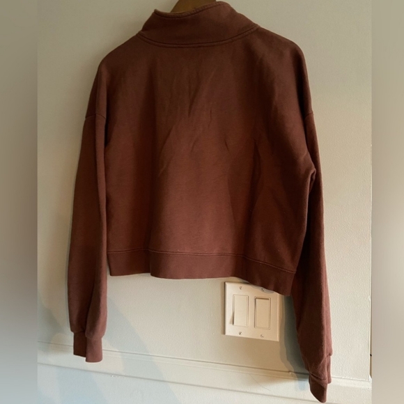 No Boundaries size large soft brown cropped sweater - Picture 2 of 3